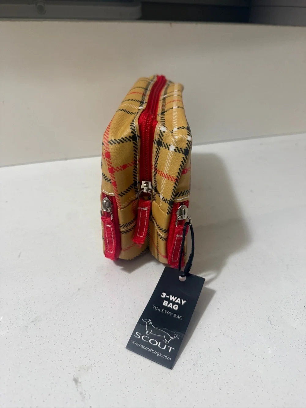 Polyester toiletry bag, SCOUT 3-Way Bag in Burrrberry plaid pattern